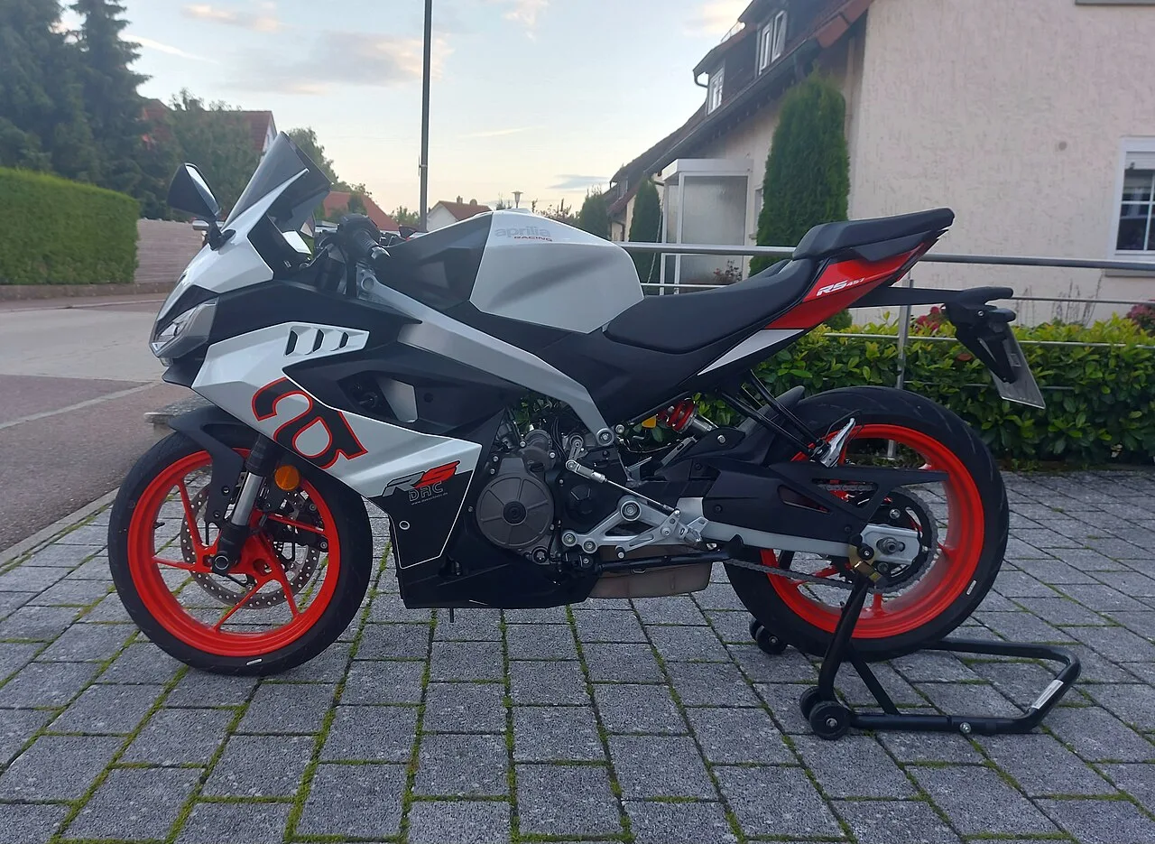2025 Aprilia RS 457