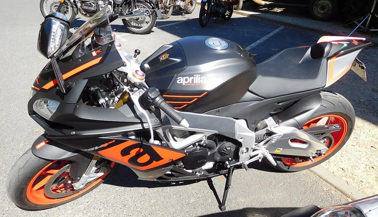 2020 Aprilia RSV4 RR