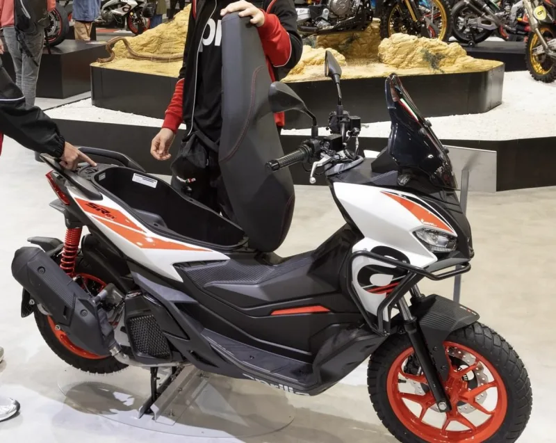2025 Aprilia SR GT 200 Motosiklet