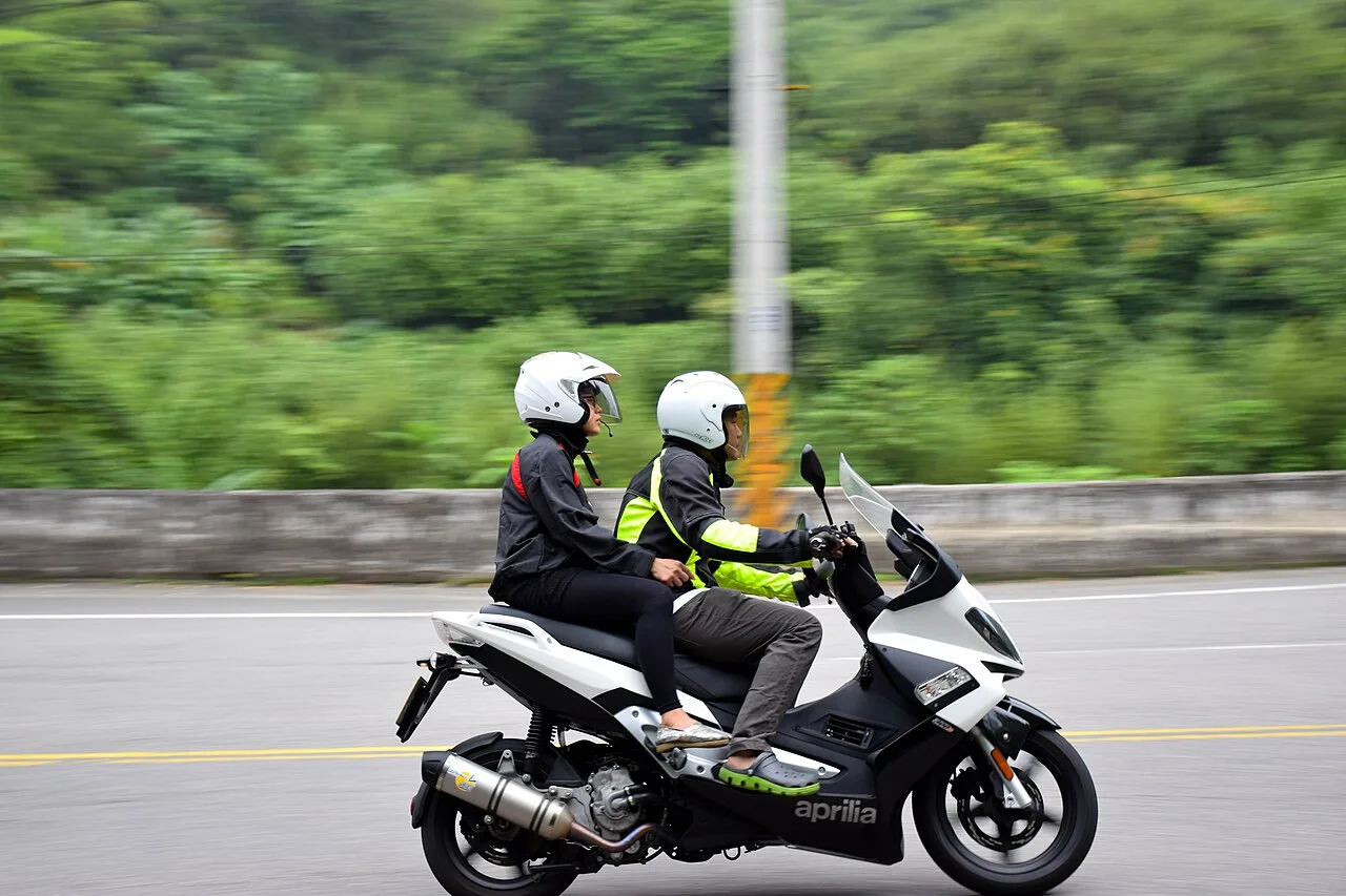 2020 Aprilia SR Max 300
