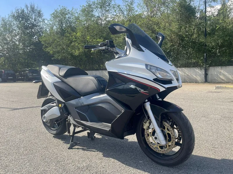 2020 Aprilia SRV 850