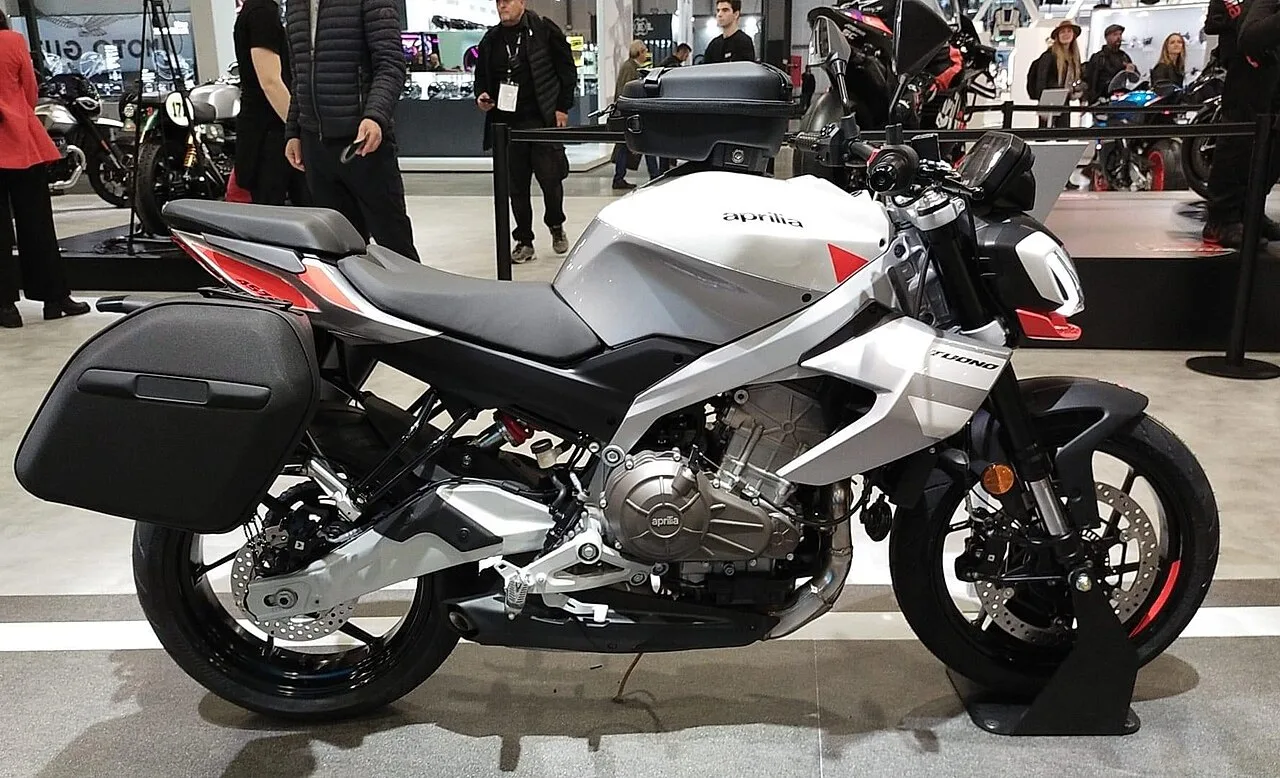 2025 Aprilia Tuono 457