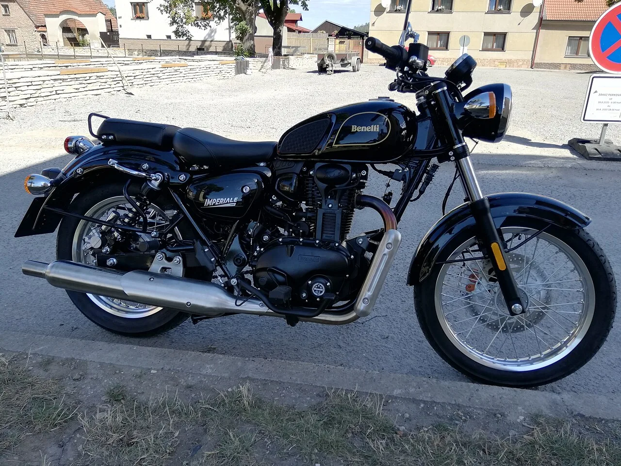 2025 Benelli Imperiale 400