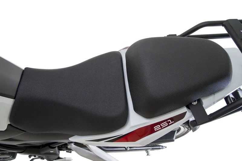 Benelli TRK 251 2025