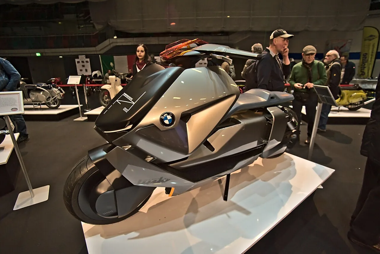 2018 BMW Concept Link
