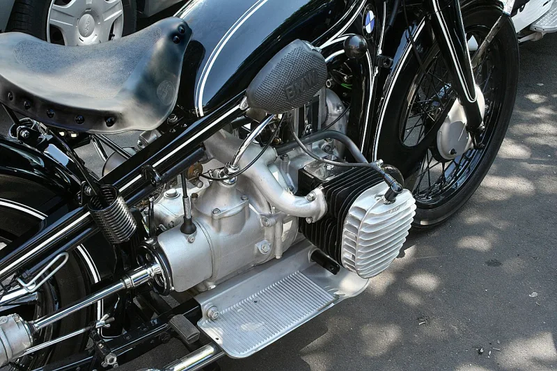 2025 BMW R 12 Motosiklet