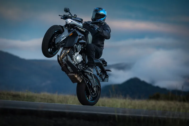 CFMOTO 675NK 2026