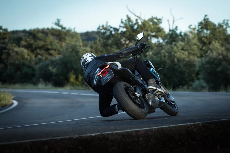 CFMOTO 675NK 2026