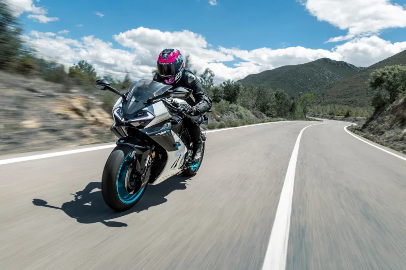 CFMOTO 675SR-R 2026