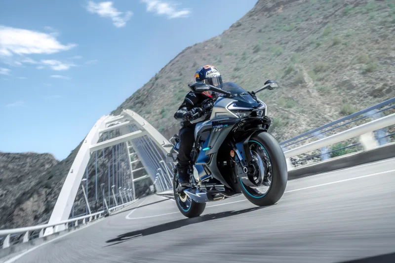 CFMOTO 675SR-R 2026