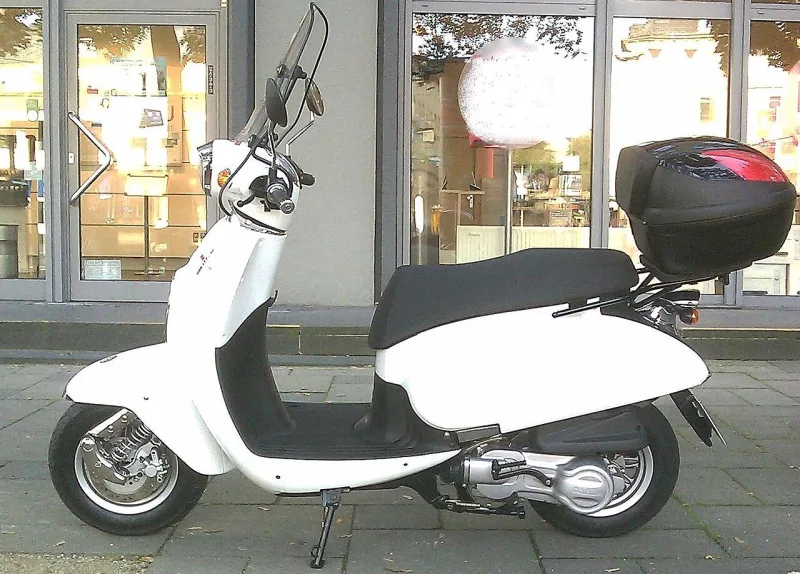 2017 Daelim Besbi Motorcycle
