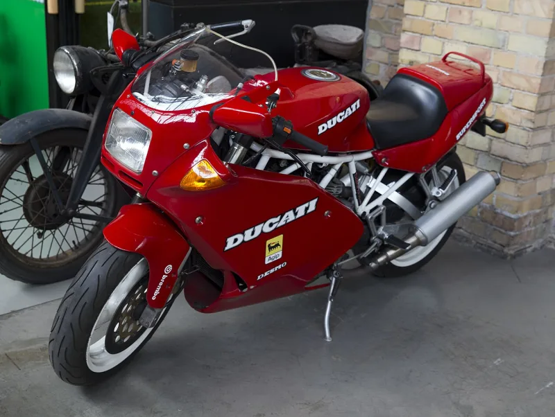 2001 Ducati 750 Supersport Motosiklet