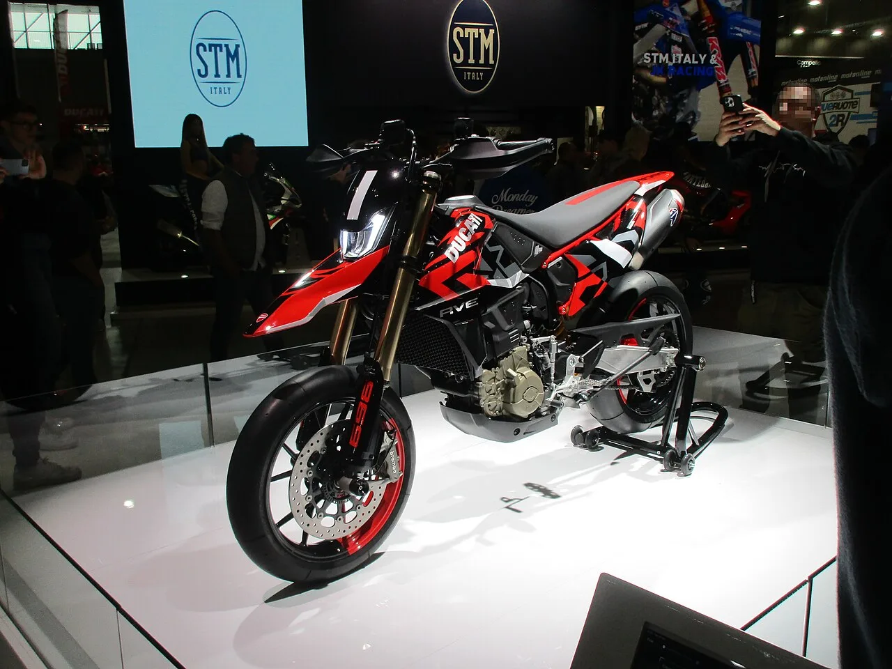2025 Ducati Hypermotard 698 Mono RVE