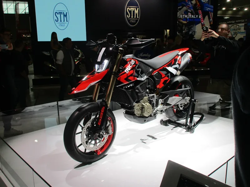 2025 Ducati Hypermotard 698 Mono RVE Motorrad