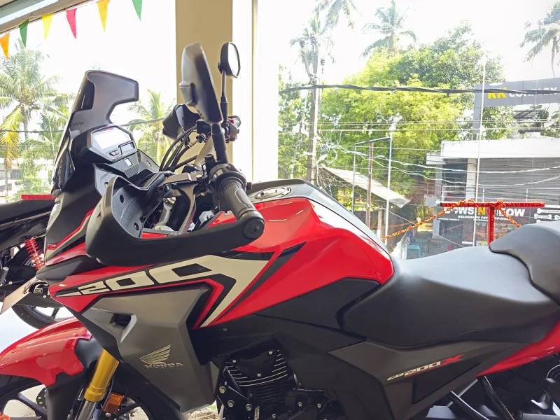 2023 Honda CB200X