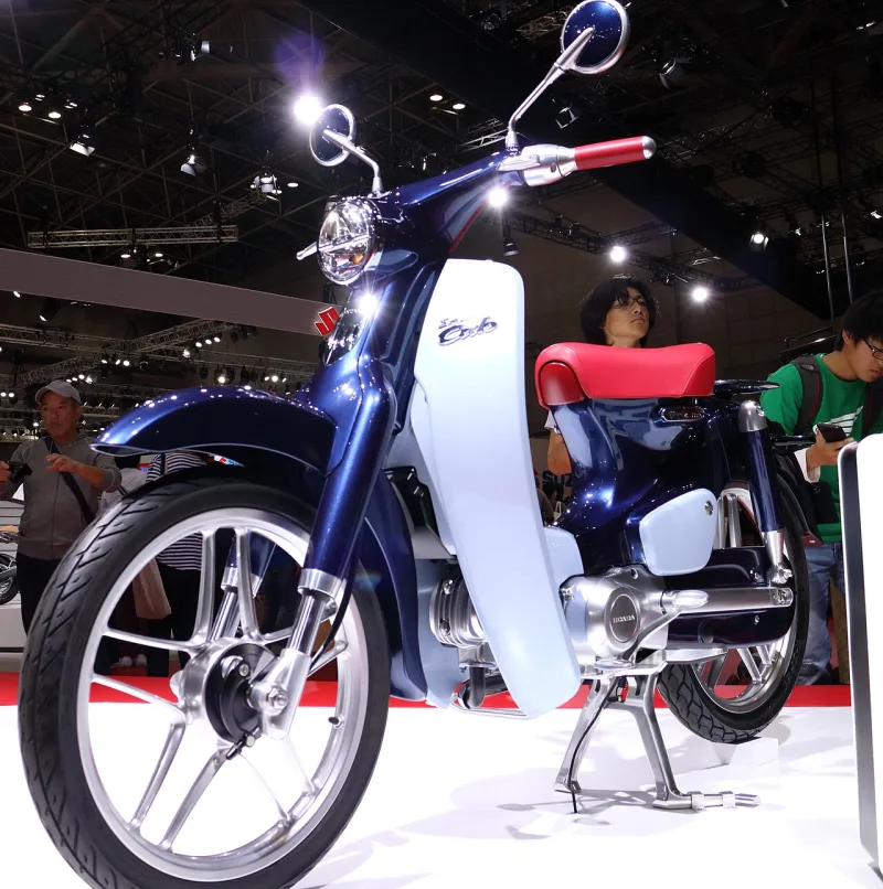 2016 Honda Super Cub Concept Motosiklet