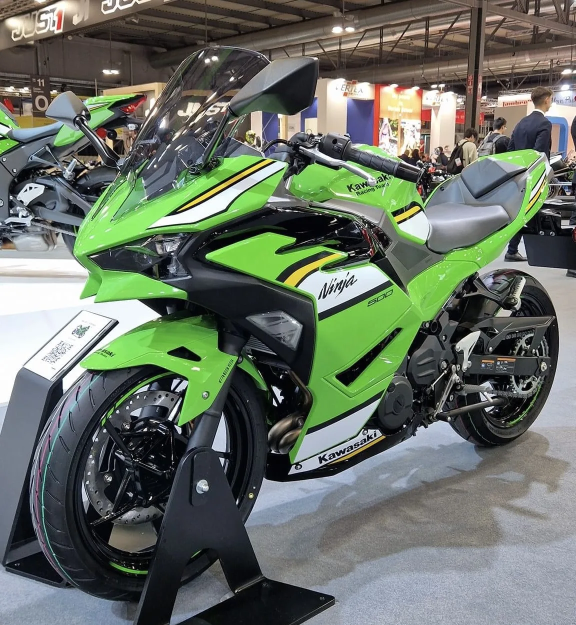2025 Kawasaki Ninja 500 SE