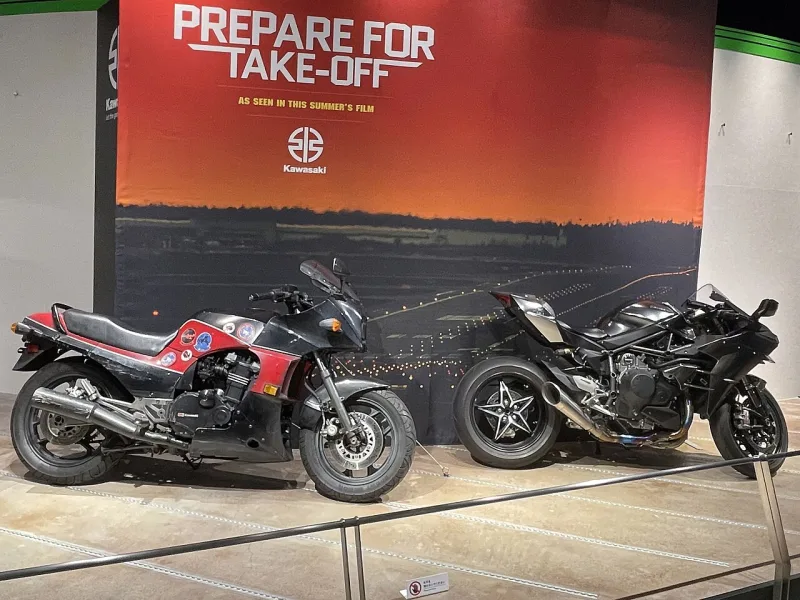 2025 Kawasaki Ninja H2 Carbon Motorcycle