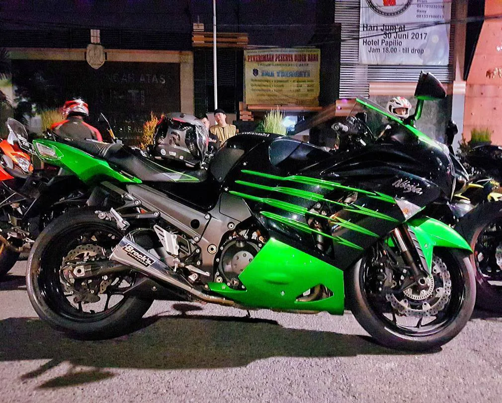 2025 Kawasaki Ninja ZX-14R ABS