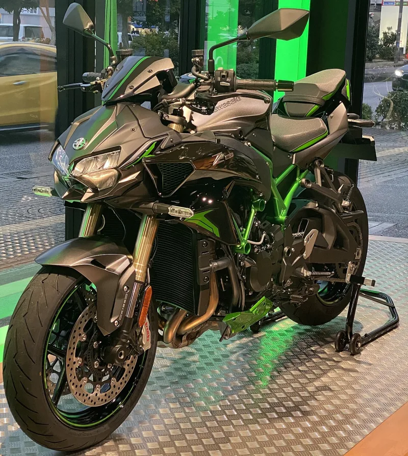2025 Kawasaki Z H2 SE