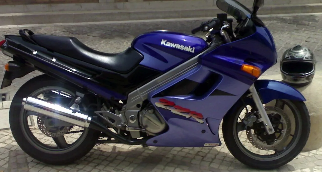 2002 Kawasaki ZZ-R 250