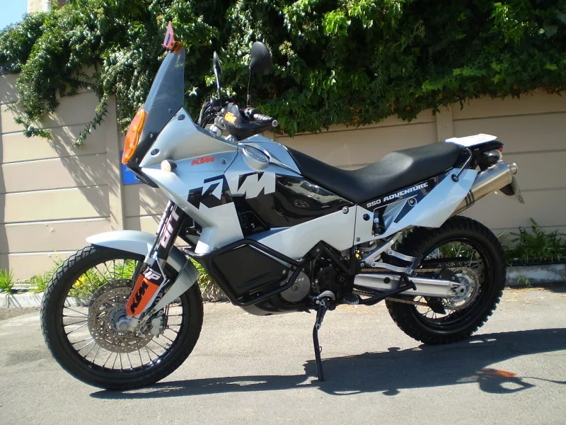 2004 KTM 950 Adventure Motosiklet