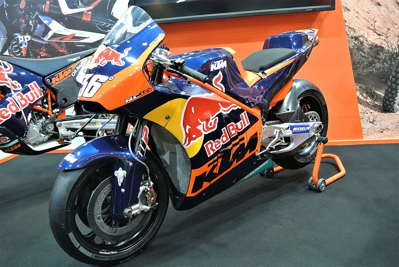 2019 KTM RC16
