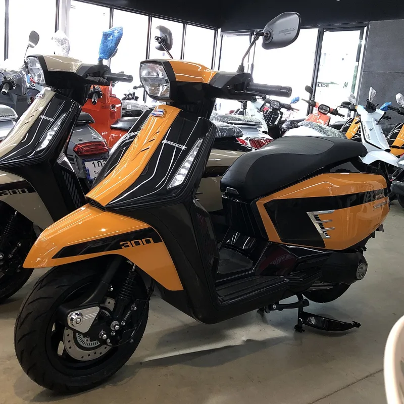 2025 Lambretta X300 Special Motosiklet