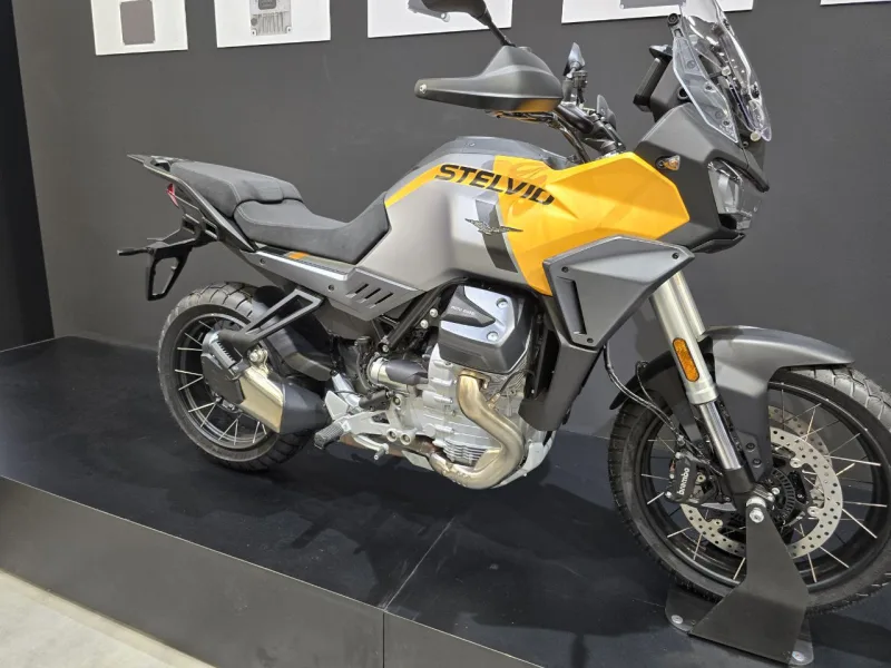 2024 Moto Guzzi Stelvio Motosiklet
