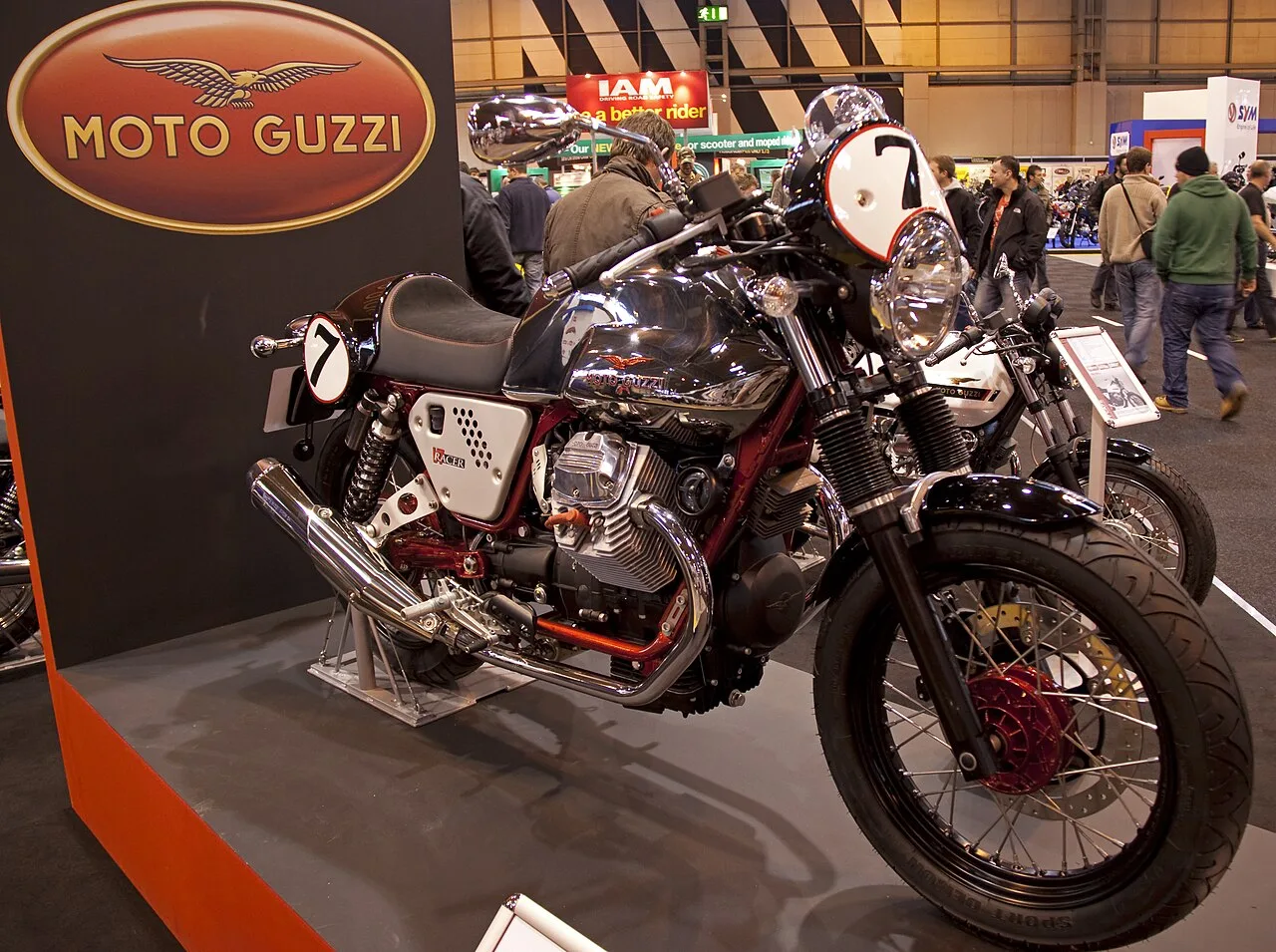 2019 Moto Guzzi V7 Racer