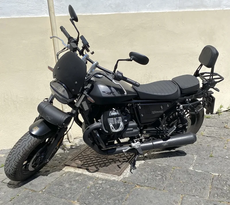 2024 Moto Guzzi V9 Bobber