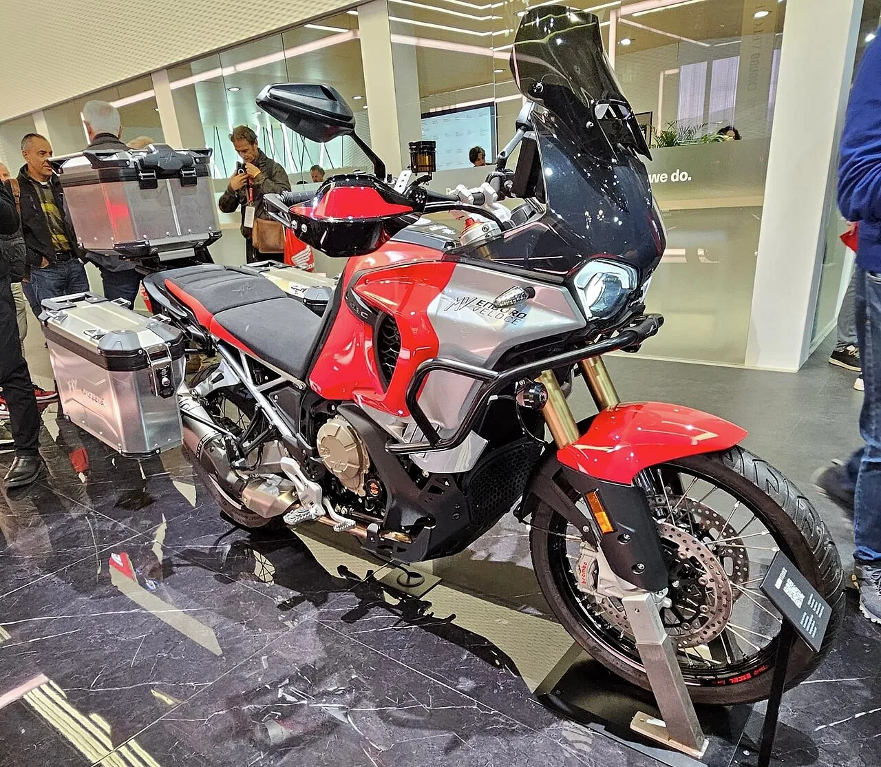 2024 MV Agusta Enduro Veloce