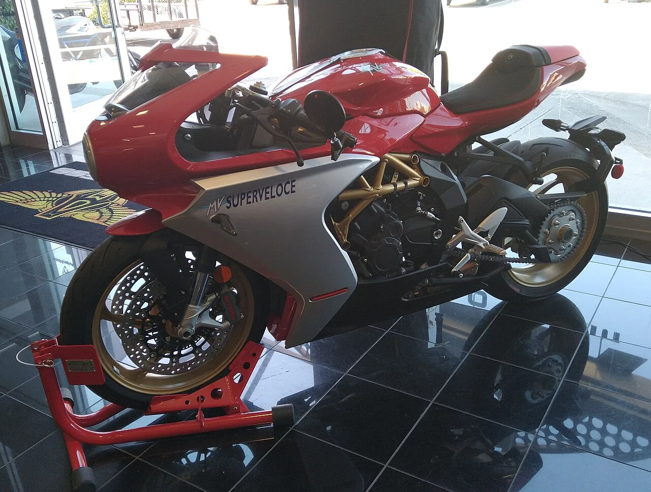 2024 MV Agusta Superveloce 800