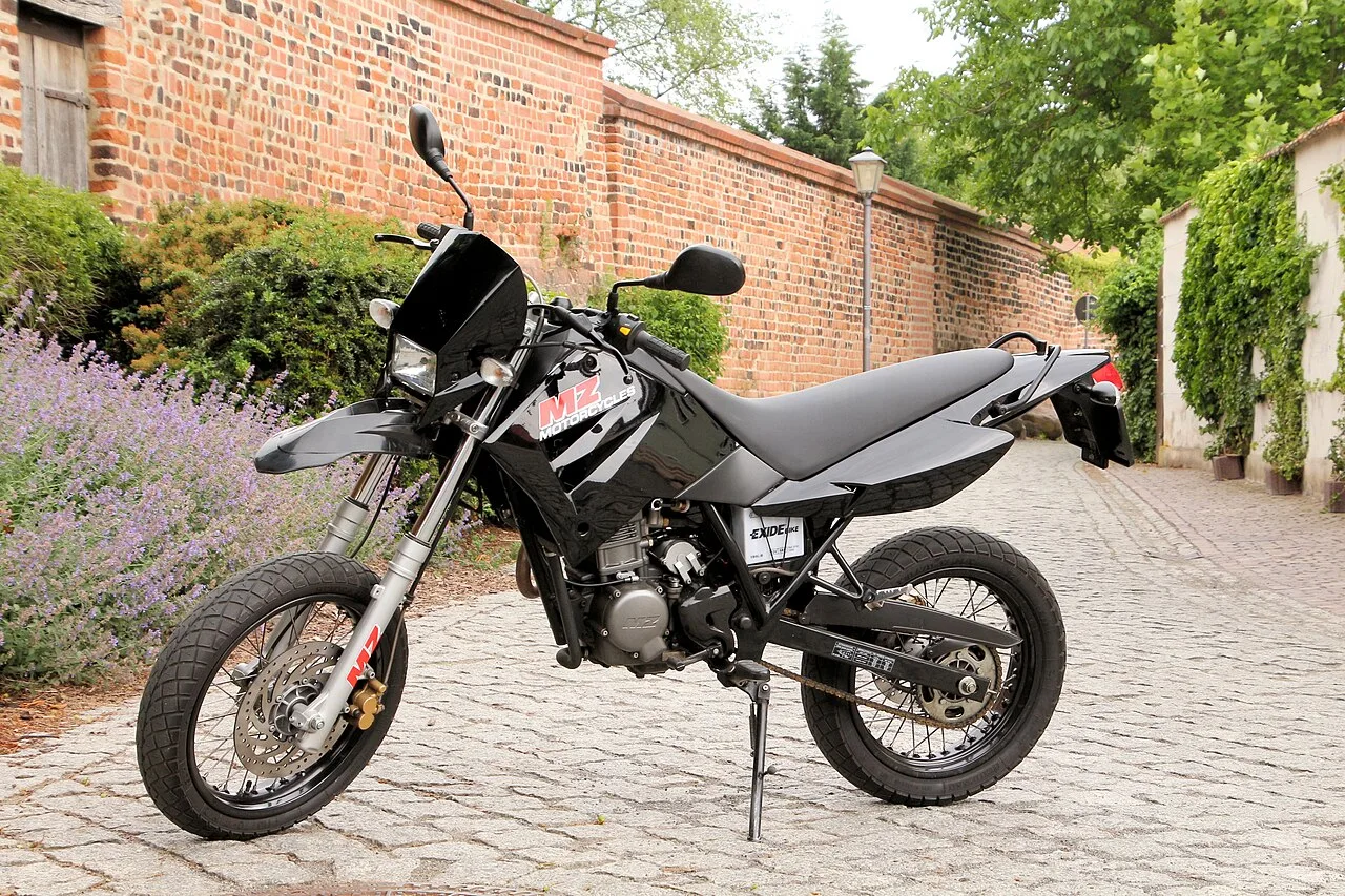 2005 MZ SM 125