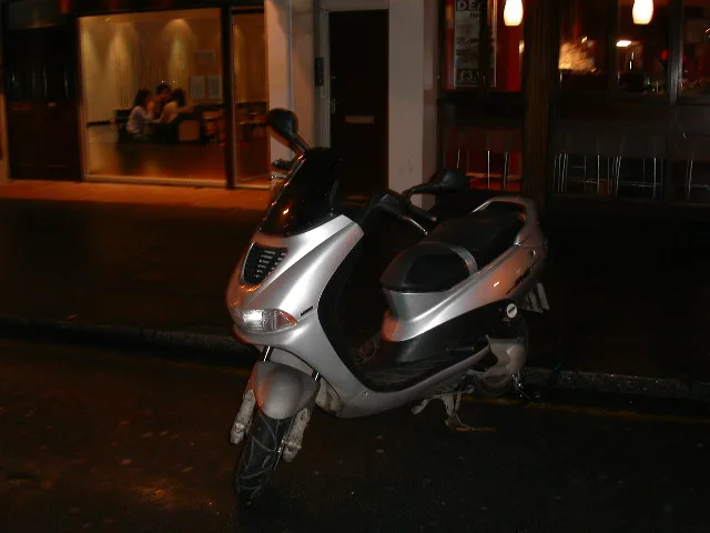2001 Peugeot Elyseo Motorrad