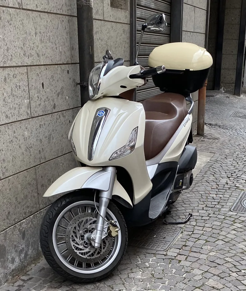 2011 Piaggio Beverly 300ie Motorrad
