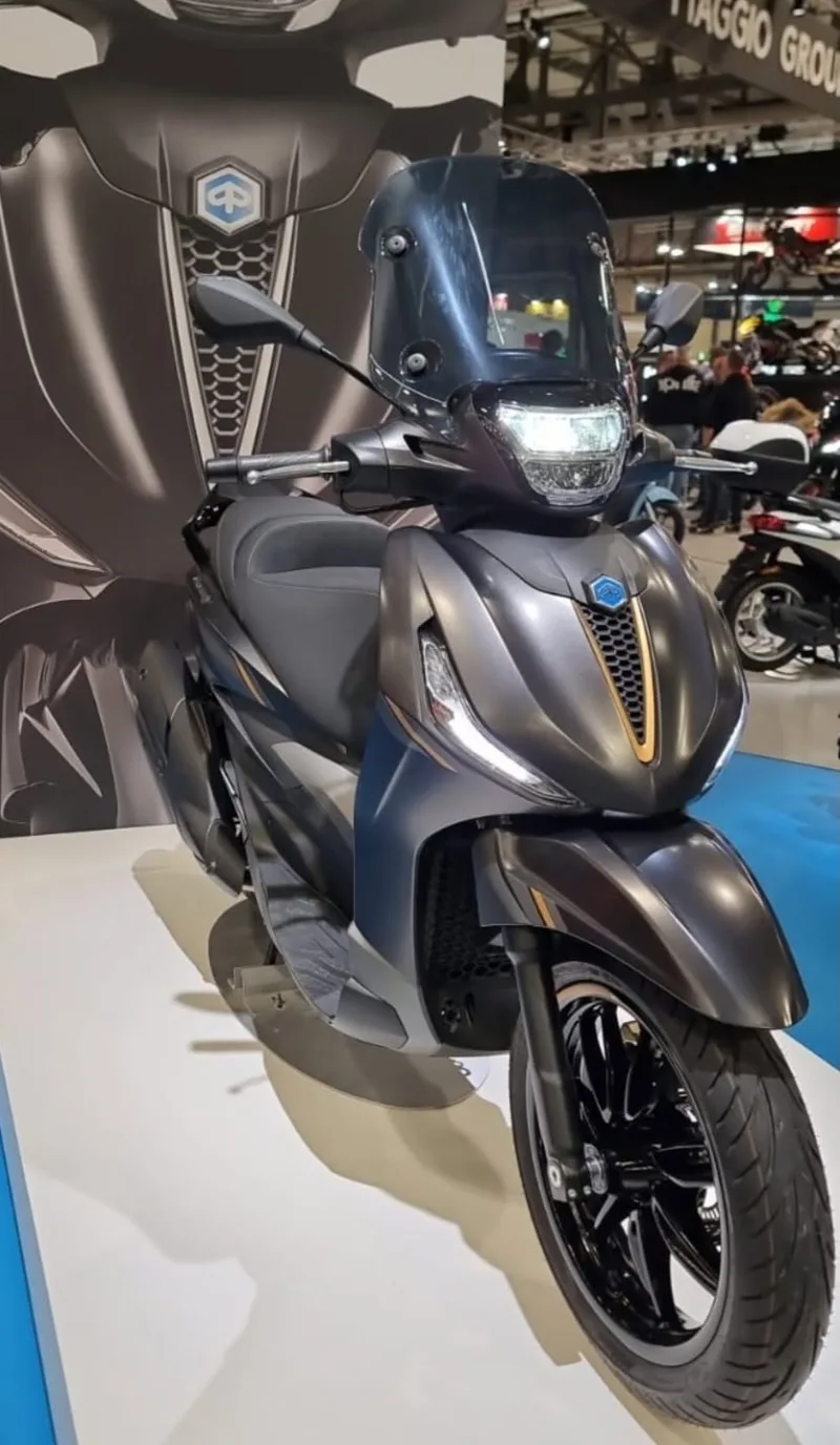 2023 Piaggio Beverly 400 Motorrad
