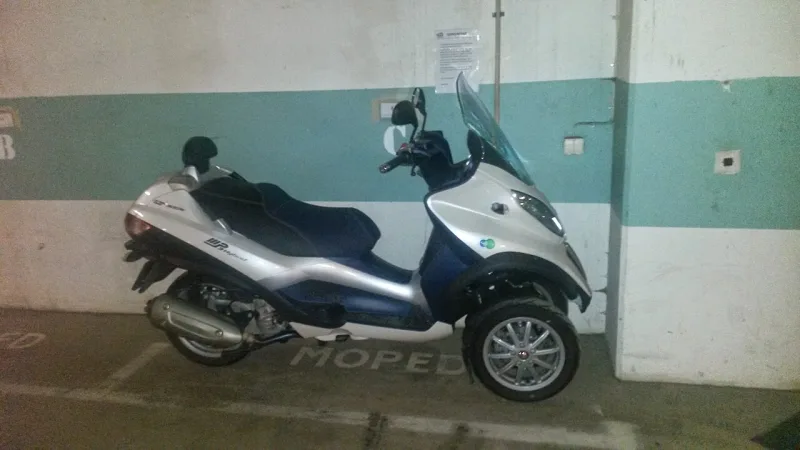 2024 Piaggio MP3 300 Motorrad