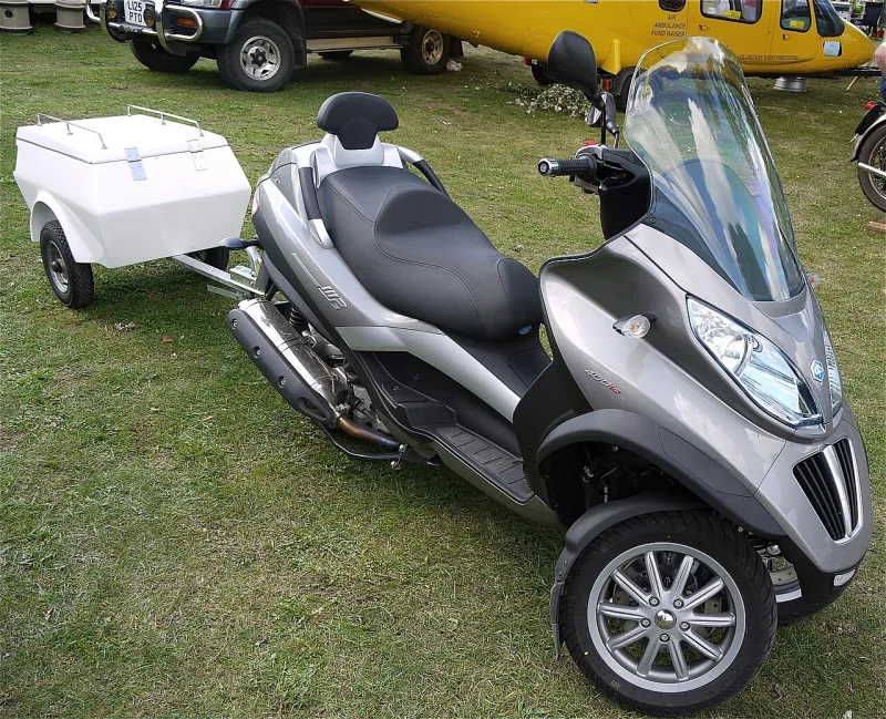 2011 Piaggio MP3 LT 400 Motorrad