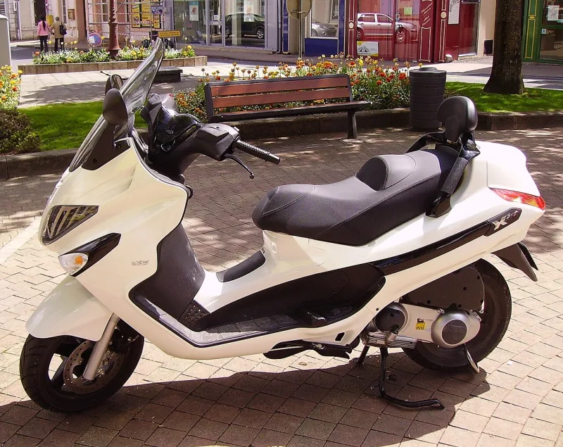 2013 Piaggio XEvo 125