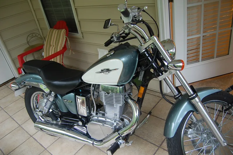 2022 Suzuki Boulevard S40 Motosiklet