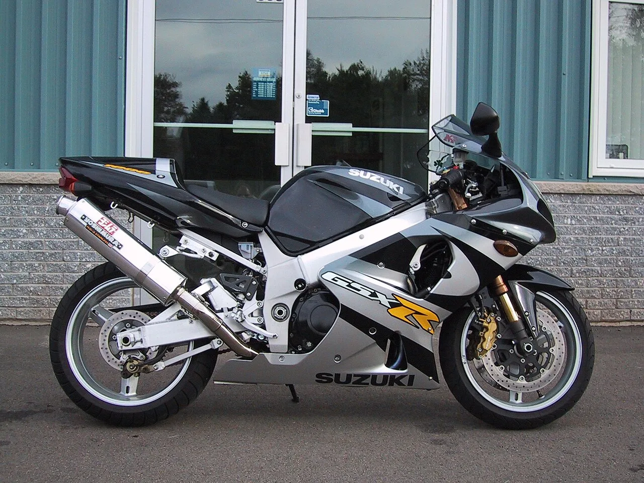 2025 Suzuki GSX-R1000