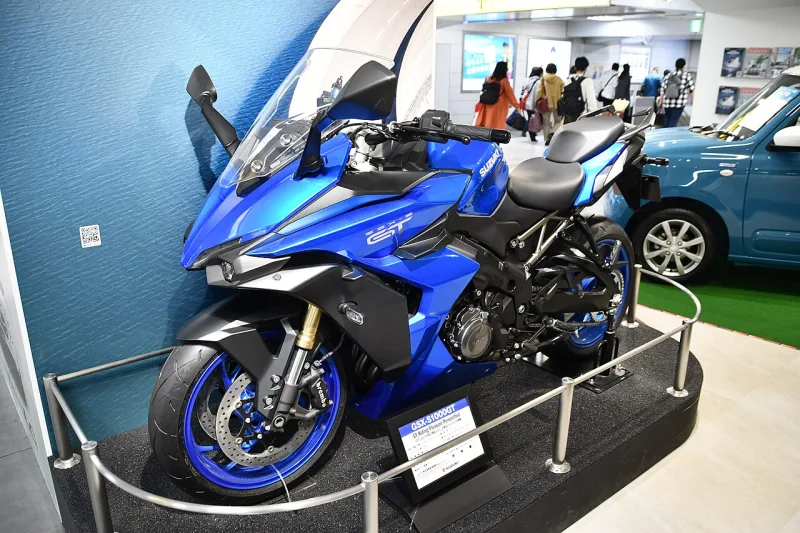 2025 Suzuki GSX-S1000GT Motosiklet