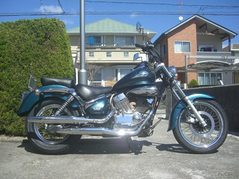 2003 Suzuki Intruder LC 250 Motorrad