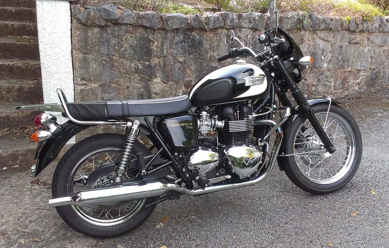 2003 Triumph T100