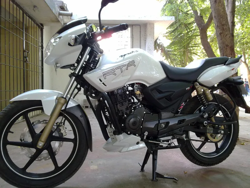 2016 TVS RTR 180 Motorrad