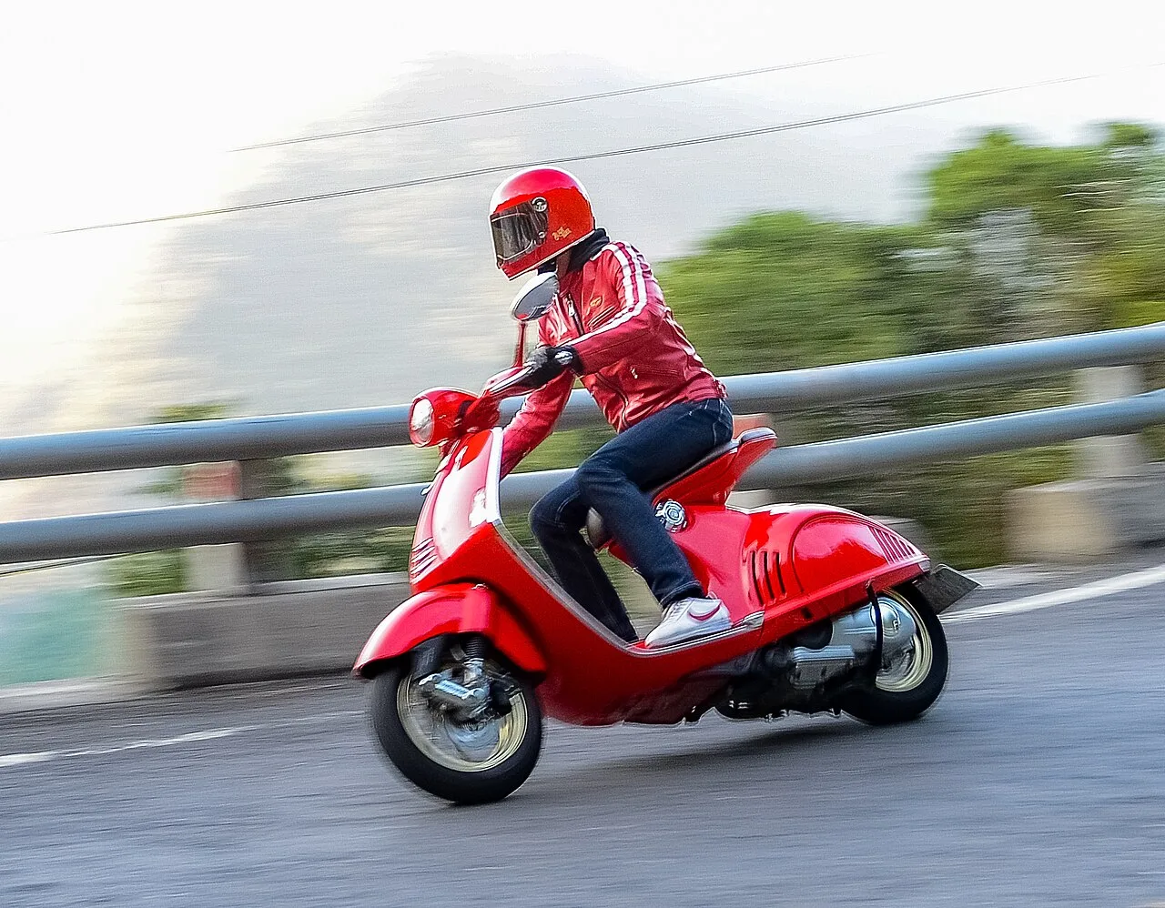 2017 Vespa 946 RED