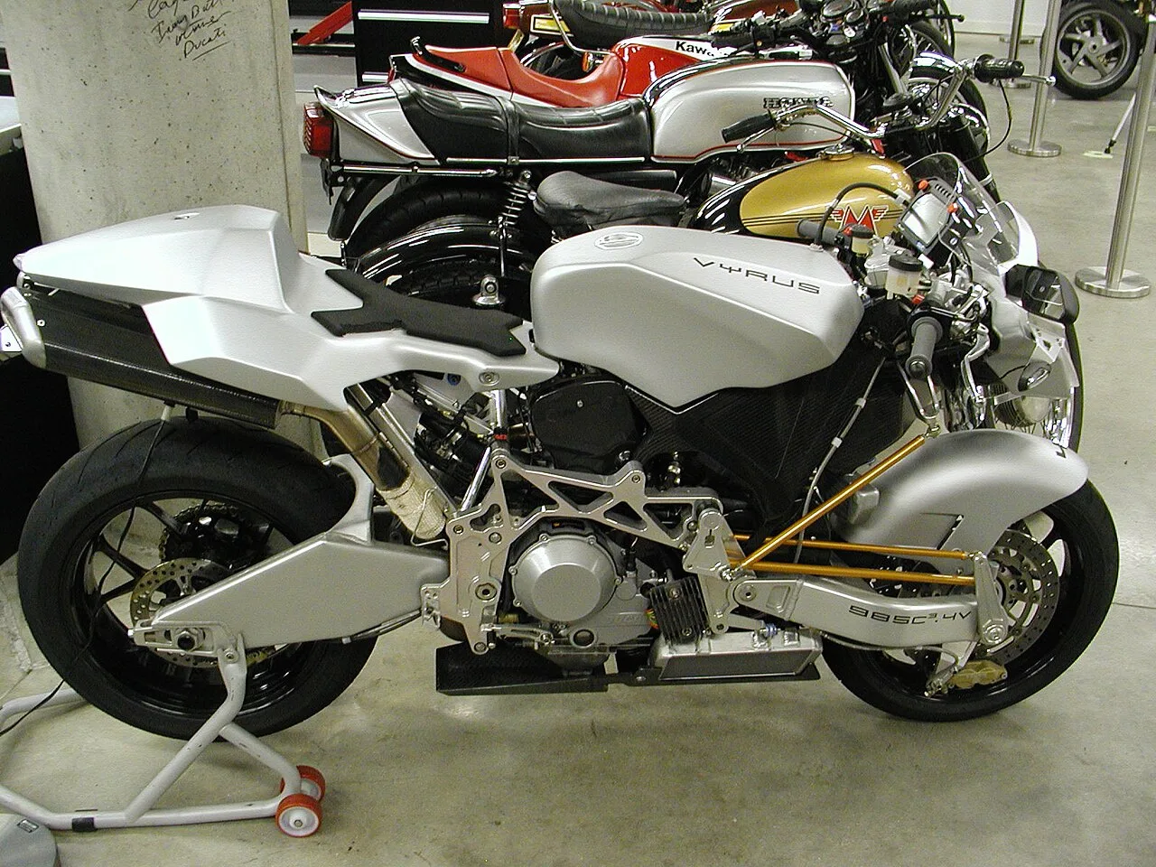 2016 Vyrus 985 C3 4V