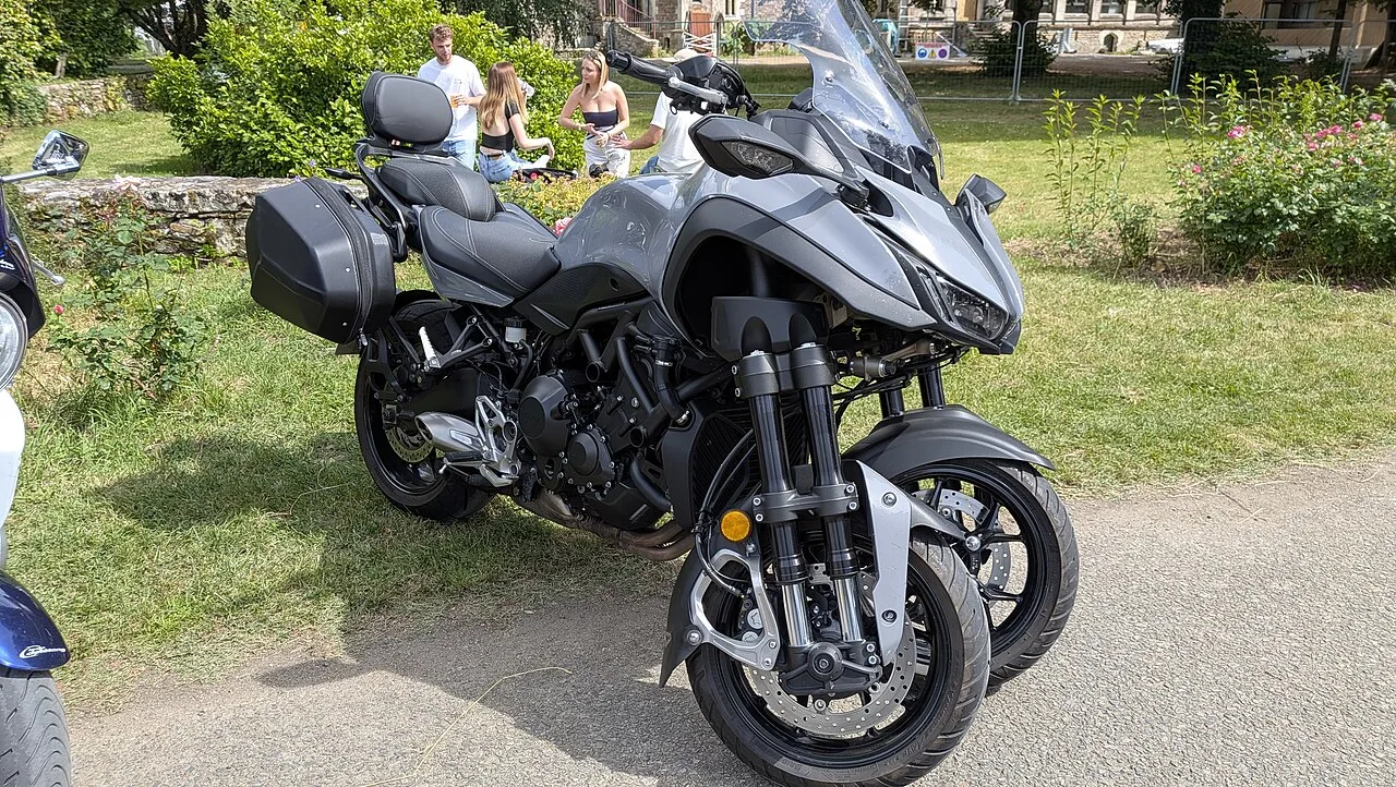 2024 Yamaha Niken GT