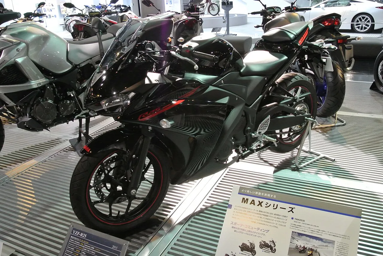 2025 Yamaha R25